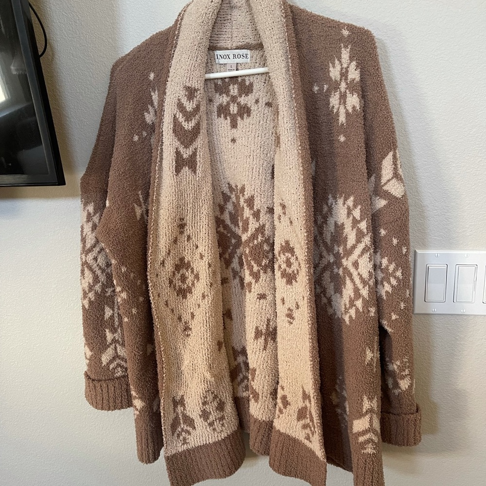 Knox rose tan/white cardigan size large